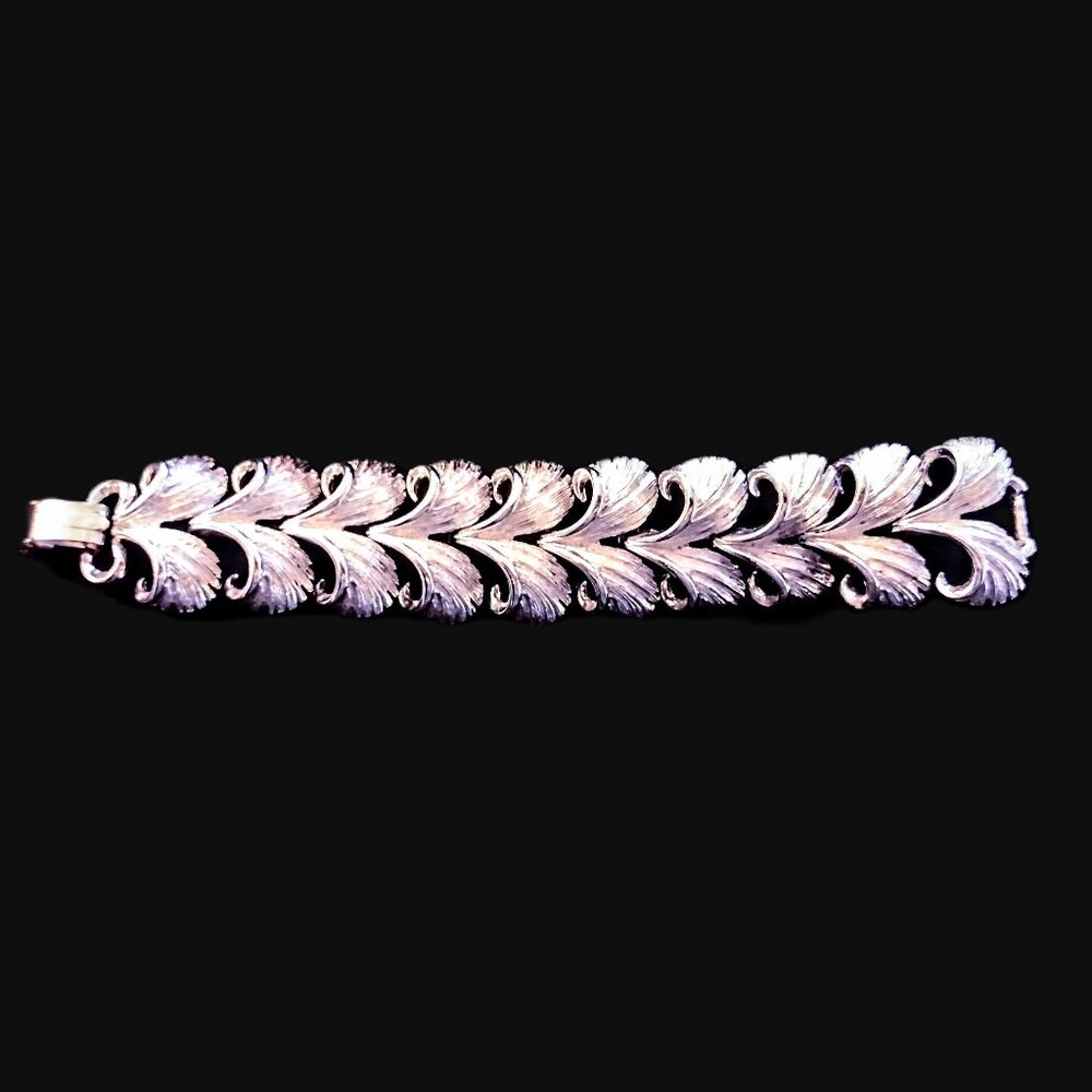 Vintage LISNER 2-Tone Silver, Arched Feather  Link Bracelet ~ 6" ~ Signed EVC!
